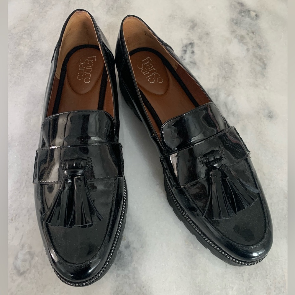 Womens Franco Sarto Black Patent Leather Loafers with Tassels, size 9.5